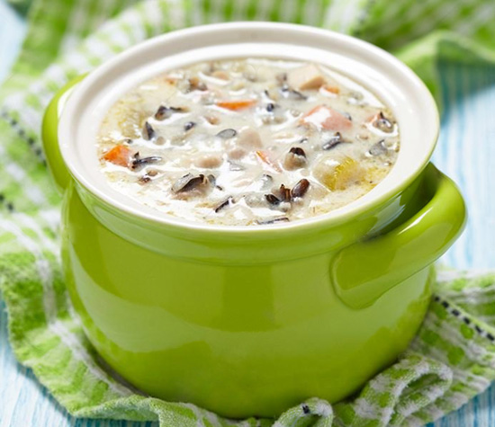 Soupe au poulet et riz sauvage